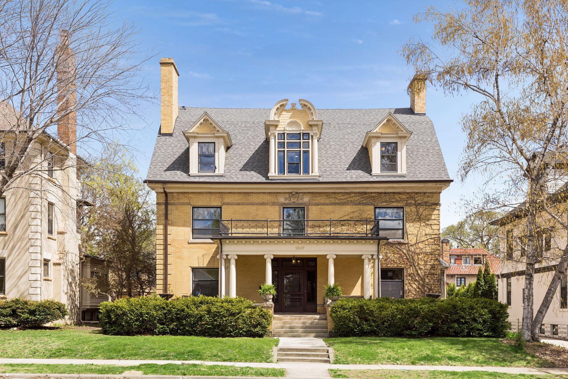 1807 Dupont Avenue S Minneapolis MN 55403