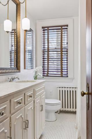 1807 Dupont Avenue S Minneapolis MN 55403