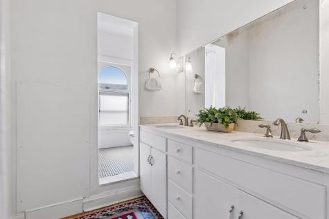 1807 Dupont Avenue S Minneapolis MN 55403