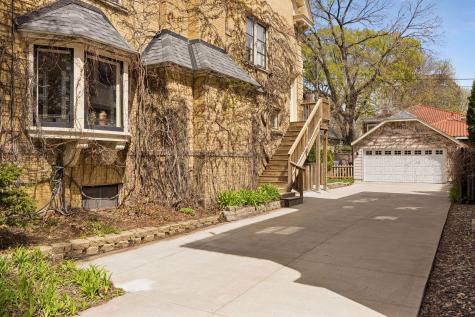 1807 Dupont Avenue S Minneapolis MN 55403