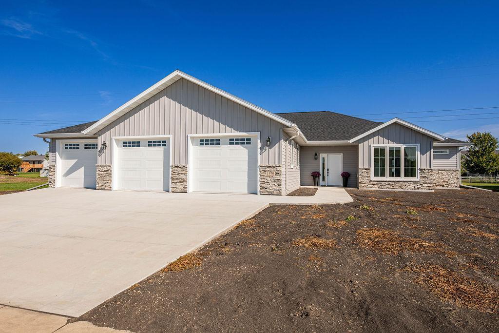 1970 Burlington Drive West Fargo ND 58078