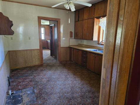 410 E Ciro Street Truman MN 56088