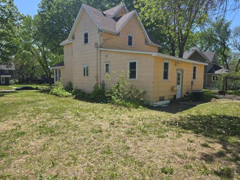 410 E Ciro Street Truman MN 56088