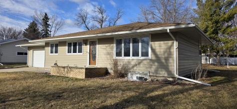 1305 Chautauqua Boulevard Valley City ND 58072