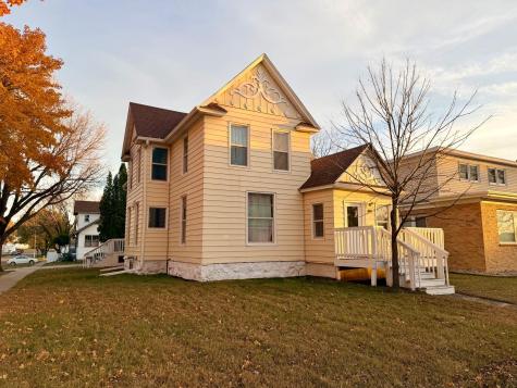 1224 4th Avenue Worthington MN 56187
