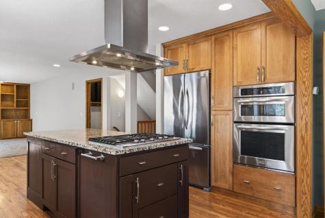4696 Weston Hills Drive Eagan MN 55123