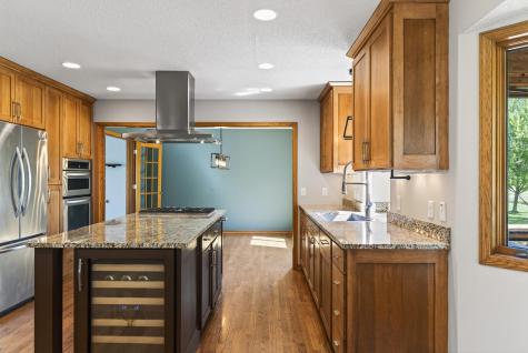 4696 Weston Hills Drive Eagan MN 55123