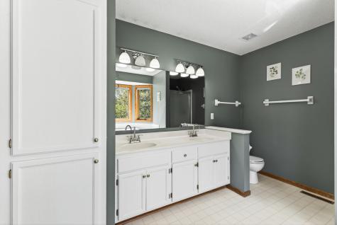 4696 Weston Hills Drive Eagan MN 55123