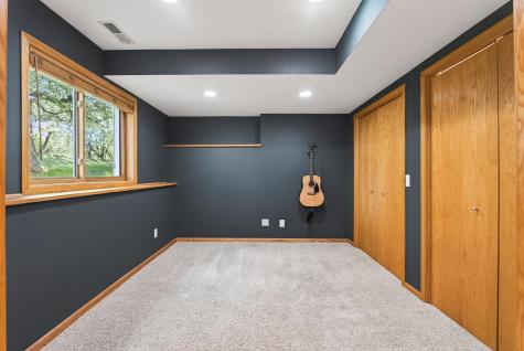 4696 Weston Hills Drive Eagan MN 55123