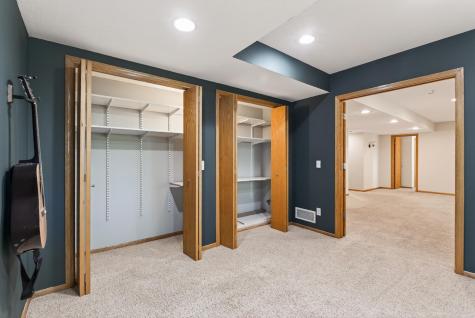 4696 Weston Hills Drive Eagan MN 55123