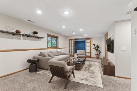 4696 Weston Hills Drive Eagan MN 55123