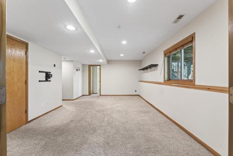 4696 Weston Hills Drive Eagan MN 55123
