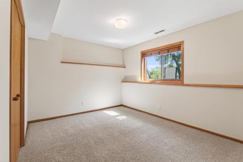 4696 Weston Hills Drive Eagan MN 55123