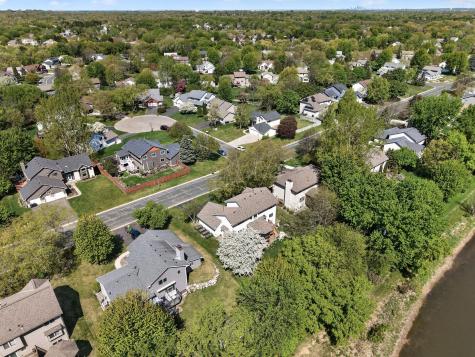 4696 Weston Hills Drive Eagan MN 55123