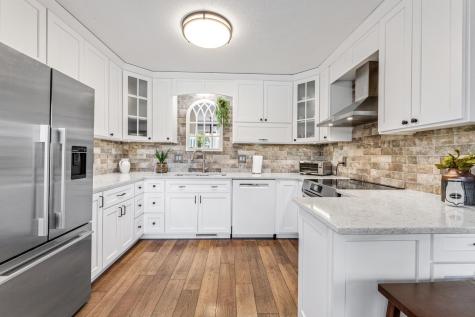 817 Kingston Street N Caledonia MN 55921