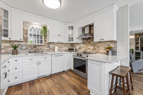 817 Kingston Street N Caledonia MN 55921