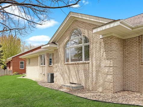103 Whitney Circle Marshall MN 56258