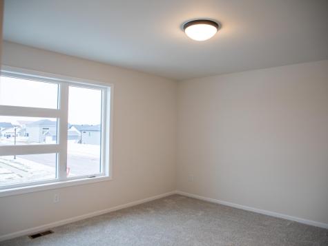 6704 Meadow View Drive S Fargo ND 58104