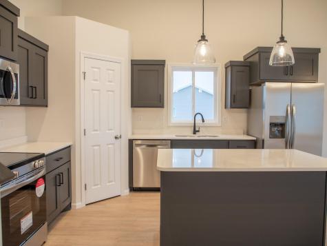 6704 Meadow View Drive S Fargo ND 58104