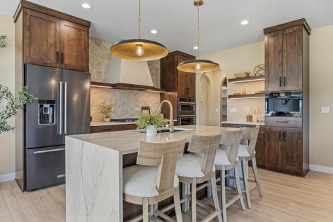 6833 Sunrise Point Horace ND 58047