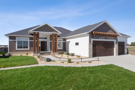 6833 Sunrise Point Horace ND 58047