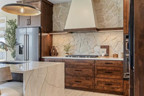 6833 Sunrise Point Horace ND 58047