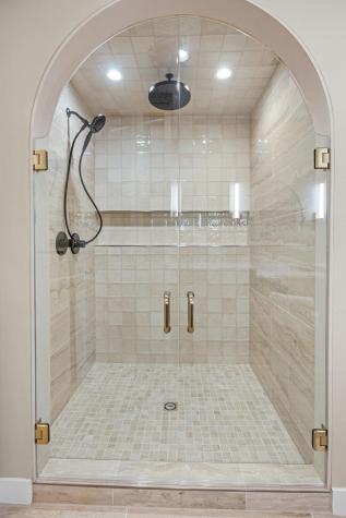 6833 Sunrise Point Horace ND 58047