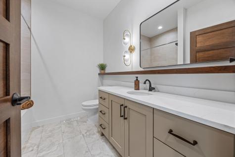 6833 Sunrise Point Horace ND 58047