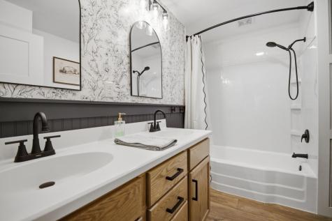 605 9th Avenue SW Austin MN 55912