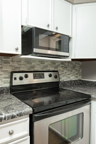 226 10 1/2 Avenue W West Fargo ND 58078