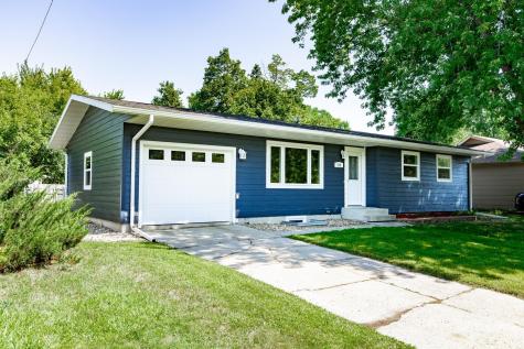 226 10 1/2 Avenue W West Fargo ND 58078