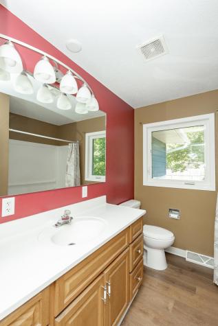 226 10 1/2 Avenue W West Fargo ND 58078