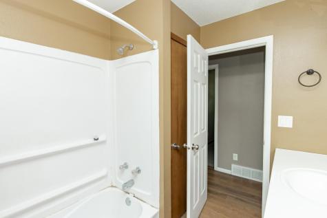 226 10 1/2 Avenue W West Fargo ND 58078