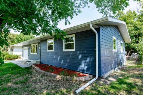 226 10 1/2 Avenue W West Fargo ND 58078