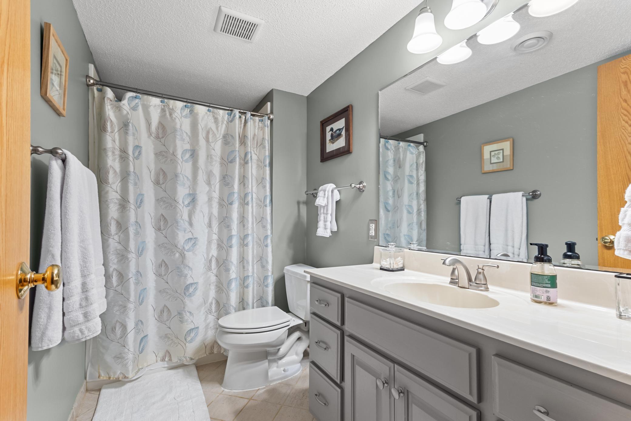 5040 127th Street W Apple Valley MN 55124