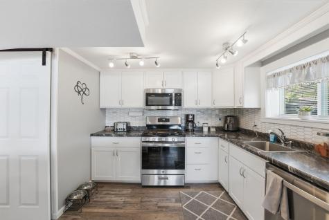 4292 115th Avenue Clear Lake MN 55319