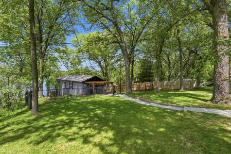4292 115th Avenue Clear Lake MN 55319