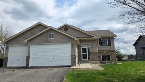 551 Knollwood Street W Annandale MN 55302