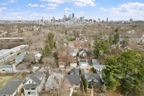 21 Russell Avenue S Minneapolis MN 55405