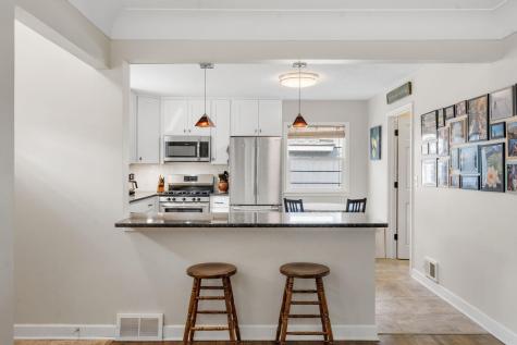 21 Russell Avenue S Minneapolis MN 55405