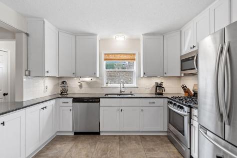 21 Russell Avenue S Minneapolis MN 55405