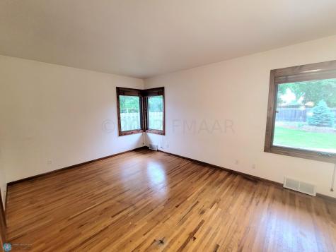 1328 10th Avenue S Moorhead MN 56560