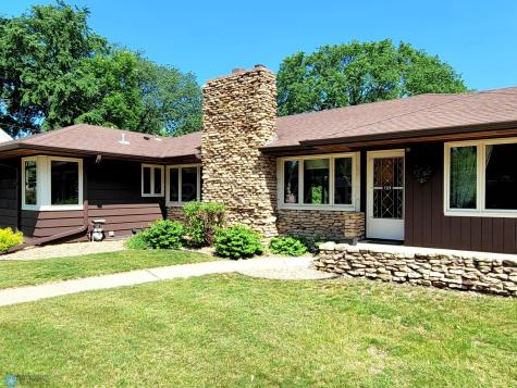 1328 10th Avenue S Moorhead MN 56560