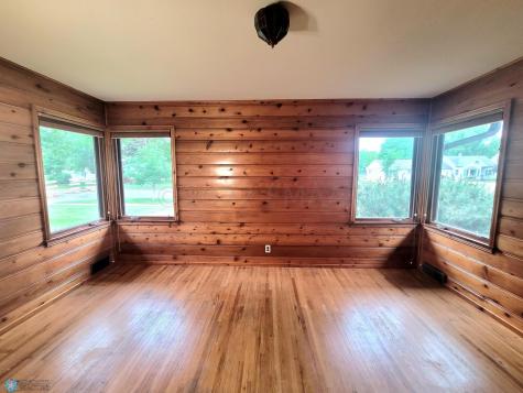 1328 10th Avenue S Moorhead MN 56560