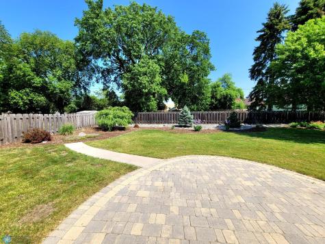1328 10th Avenue S Moorhead MN 56560