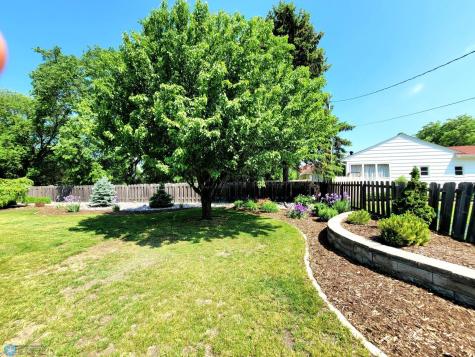 1328 10th Avenue S Moorhead MN 56560