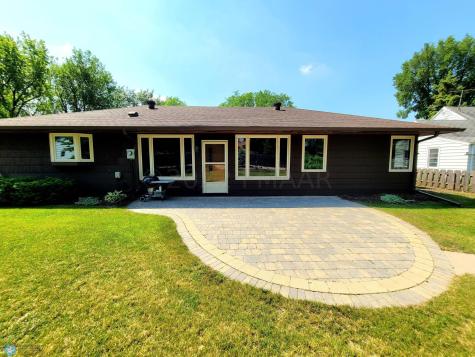 1328 10th Avenue S Moorhead MN 56560