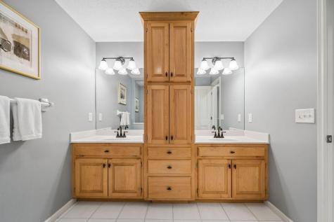 3555 Woodland Trail Eagan MN 55123