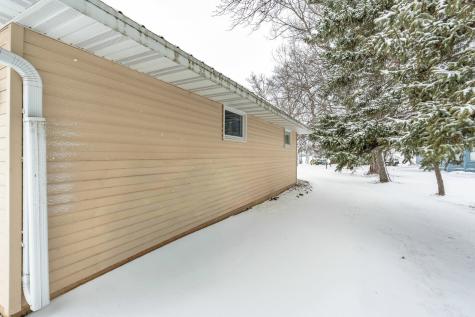311 4th Avenue E Abercrombie ND 58001