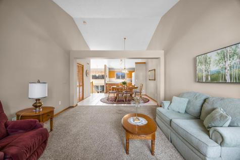 335 Creekside Drive Buffalo MN 55313